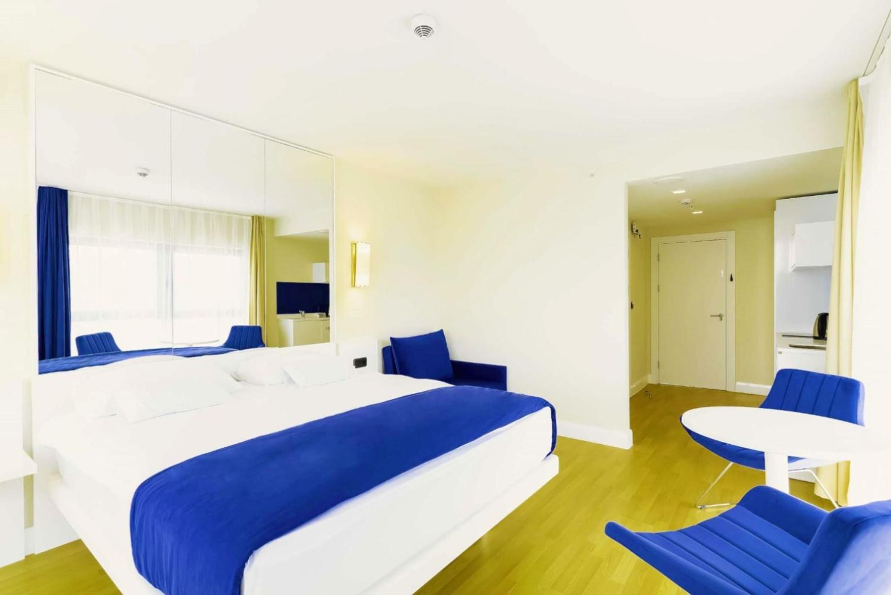 Deluxe Aparthotel In Orbi City باتومي المظهر الخارجي الصورة